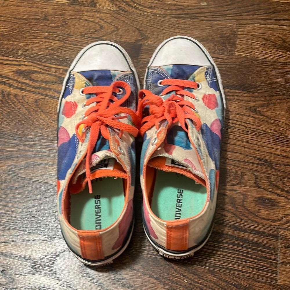 Multi colored spot converse